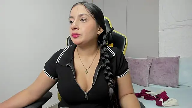 kira relish online show from April 28, 12:31 pm