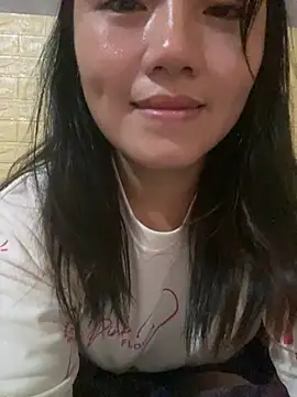 Annaxyz online show from March 27, 6:26 am