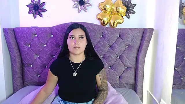 verafox69 online show from March 23, 1:06 pm