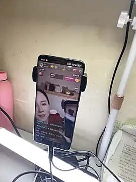 lilysister66 online show from May 11, 5:32 pm