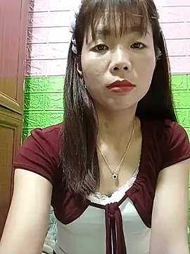 AmyLinee01 online show from July 4, 4:25 pm