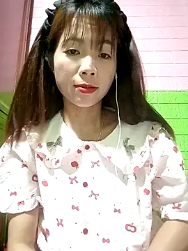AmyLinee01 online show from April 30, 5:40 pm
