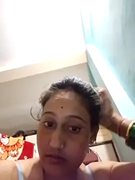 Sexi roovi online show from August 4, 5:41 pm