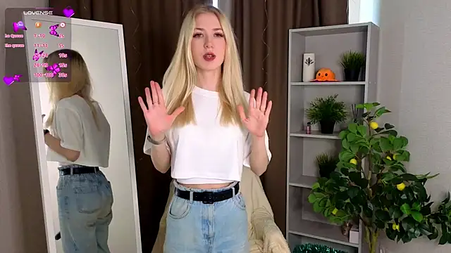 ScarlettRansdell online show from May 1, 5:32 am