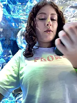 Amber rosse outdoors online show from April 4, 11:47 pm