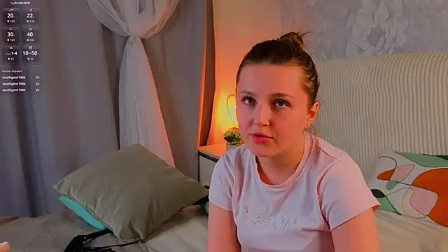 LorriMonz online show from July 8, 7:32 am