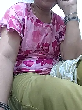 HeartlessGirl online show from March 25, 5:49 pm