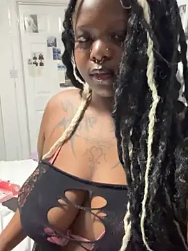 Nyla xox online show from June 19, 9:40 pm