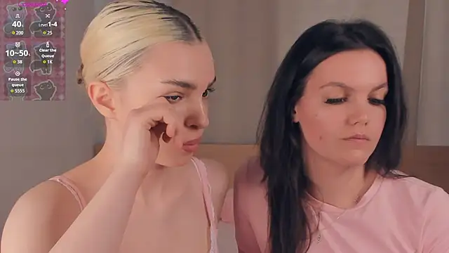 JuliannPaysour online show from May 1, 7:33 am