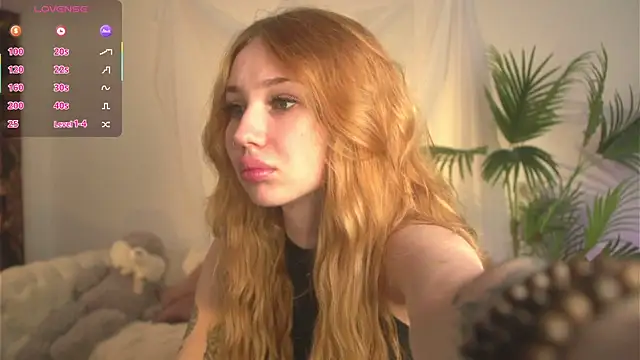 zoeforrd online show from June 24, 5:17 am