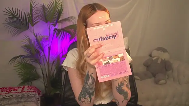 zoeforrd online show from April 21, 5:03 am