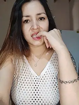 Busty lorena online show from May 23, 5:00 pm