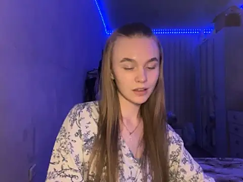 melissashineeee online show from April 14, 2:17 pm