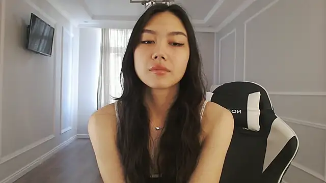 SecretTiny online show from June 16, 3:51 am