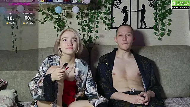 Girl Meow18 online show from May 12, 9:39 am