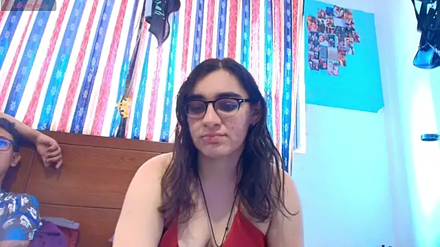Ellaa honey online show from June 4, 7:07 pm