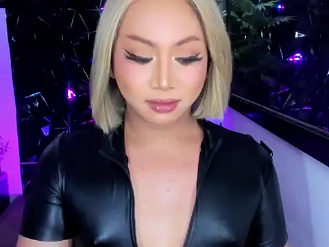  YourBeautifulShemale  online show from April 3, 3:32 pm