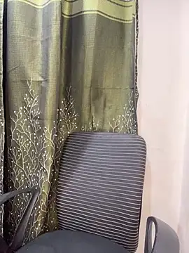 Cutiepie- online show from April 24, 5:27 pm