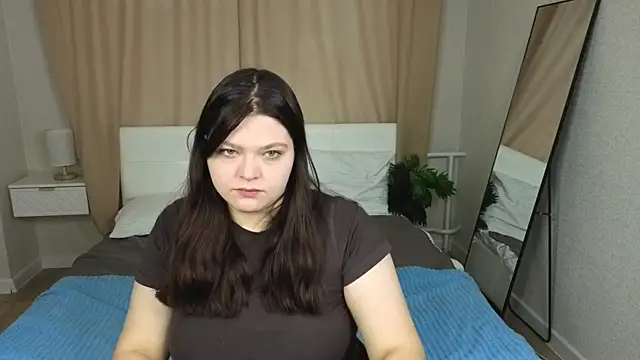 Evelyne Loo online show from May 21, 12:52 am