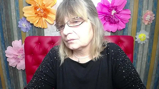 MargaretRitchie online show from April 3, 6:33 am
