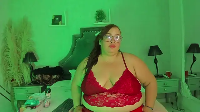 AbbyRogers1 online show from May 12, 3:48 am
