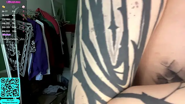 MadalynNosel online show from May 8, 7:33 am