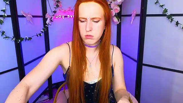 EvaBellea online show from May 13, 2:01 pm