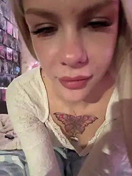 krixsta online show from April 8, 8:00 pm