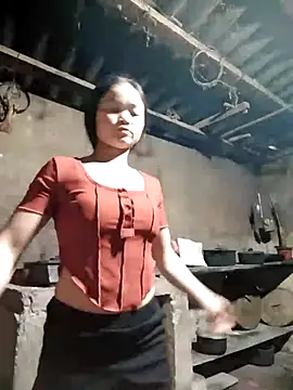 Tieuvy122 online show from April 25, 1:41 pm