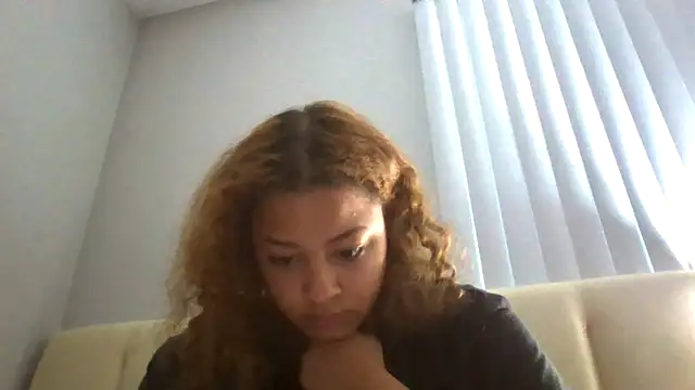 madzbailey online show from June 14, 2:28 pm