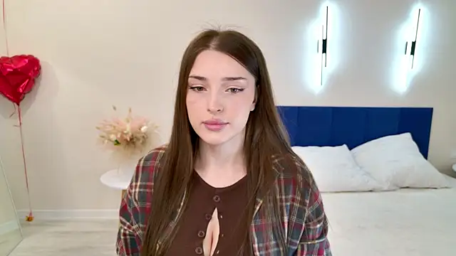 Eva Saylor online show from April 23, 12:01 pm