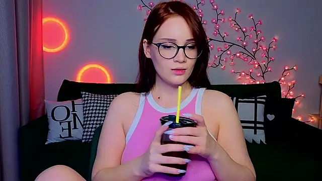 AdaEvanss online show from July 3, 6:58 pm