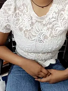 SWEETI HORNY50 online show from April 6, 1:34 pm