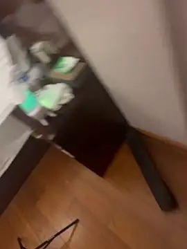 L7D8521 online show from April 5, 11:09 am