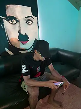 Cuteathleticboys online show from April 8, 9:39 pm