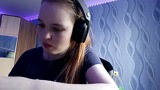 Sheriscute online show from May 6, 2:21 pm