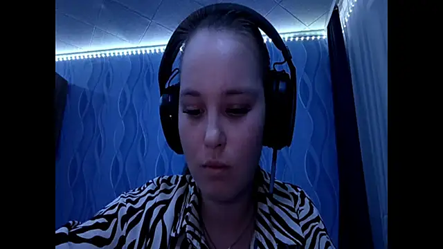 Sheriscute online show from May 12, 6:14 pm