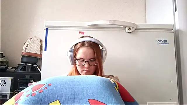Sheriscute online show from April 24, 1:25 pm