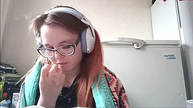 Sheriscute online show from April 21, 1:07 pm