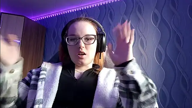 Sheriscute online show from May 3, 2:53 pm