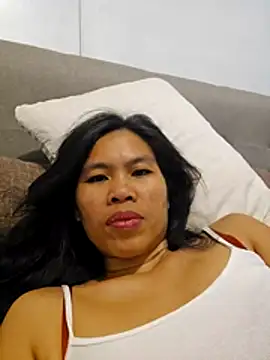 slutbella online show from April 17, 10:50 am