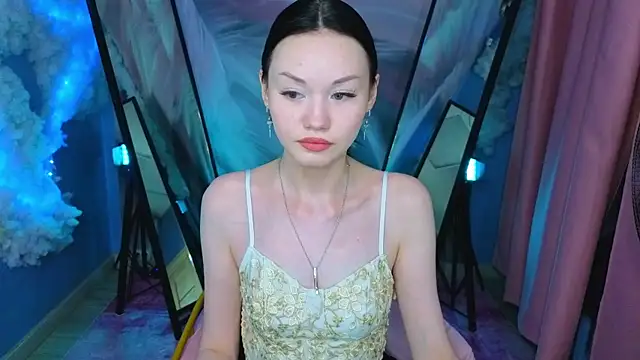 LilySparkls online show from May 6, 12:42 pm