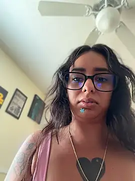 Controllercutie online show from April 29, 2:53 pm