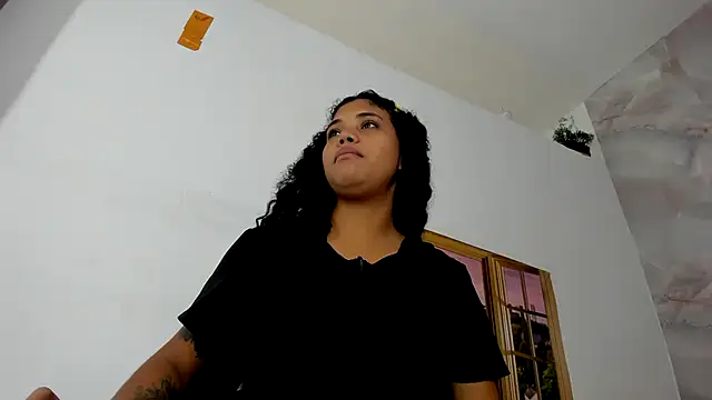 EllyBloom online show from July 5, 1:50 pm