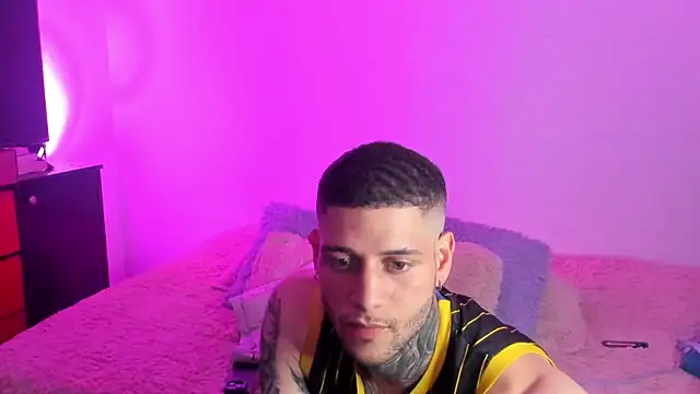 dream party 4U online show from May 16, 2:36 am
