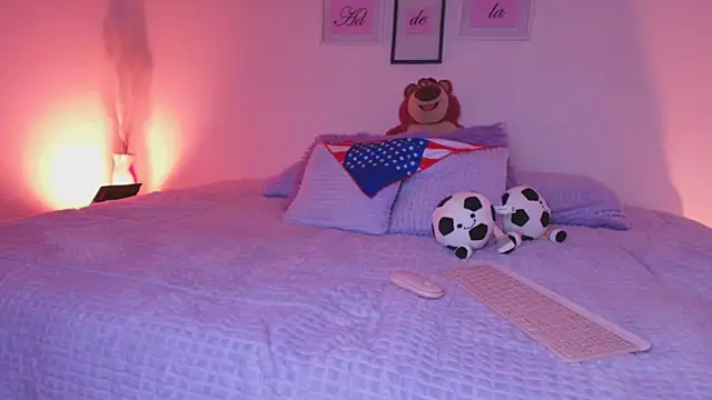 Addela  online show from June 25, 5:25 pm