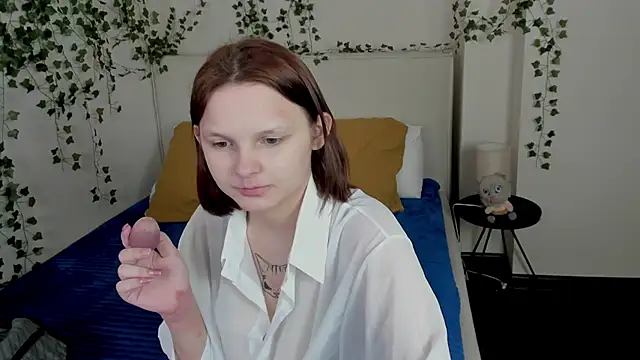 Charlotte Stee online show from April 24, 1:52 am