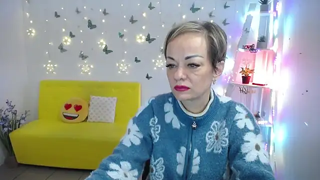 NikaMayu online show from April 28, 5:00 am