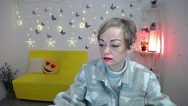 NikaMayu online show from May 6, 7:12 am