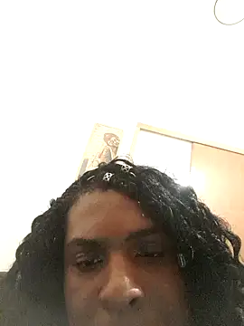 Maggiedot4 online show from April 7, 4:42 pm